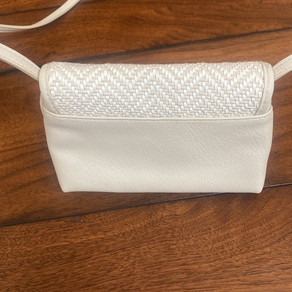 Universal Threads Envelope Purse - image 3